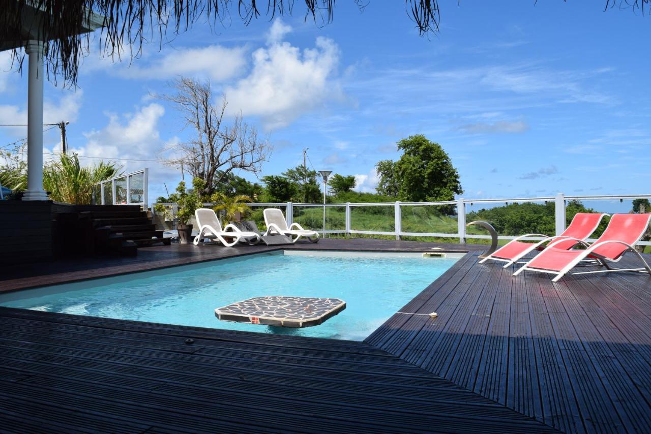 Bungalow La Paillote Le Francois Bagian luar foto